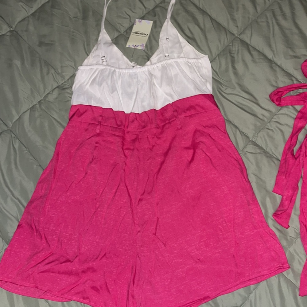 NWT Eesome romper with pockets - Picture 3 of 6